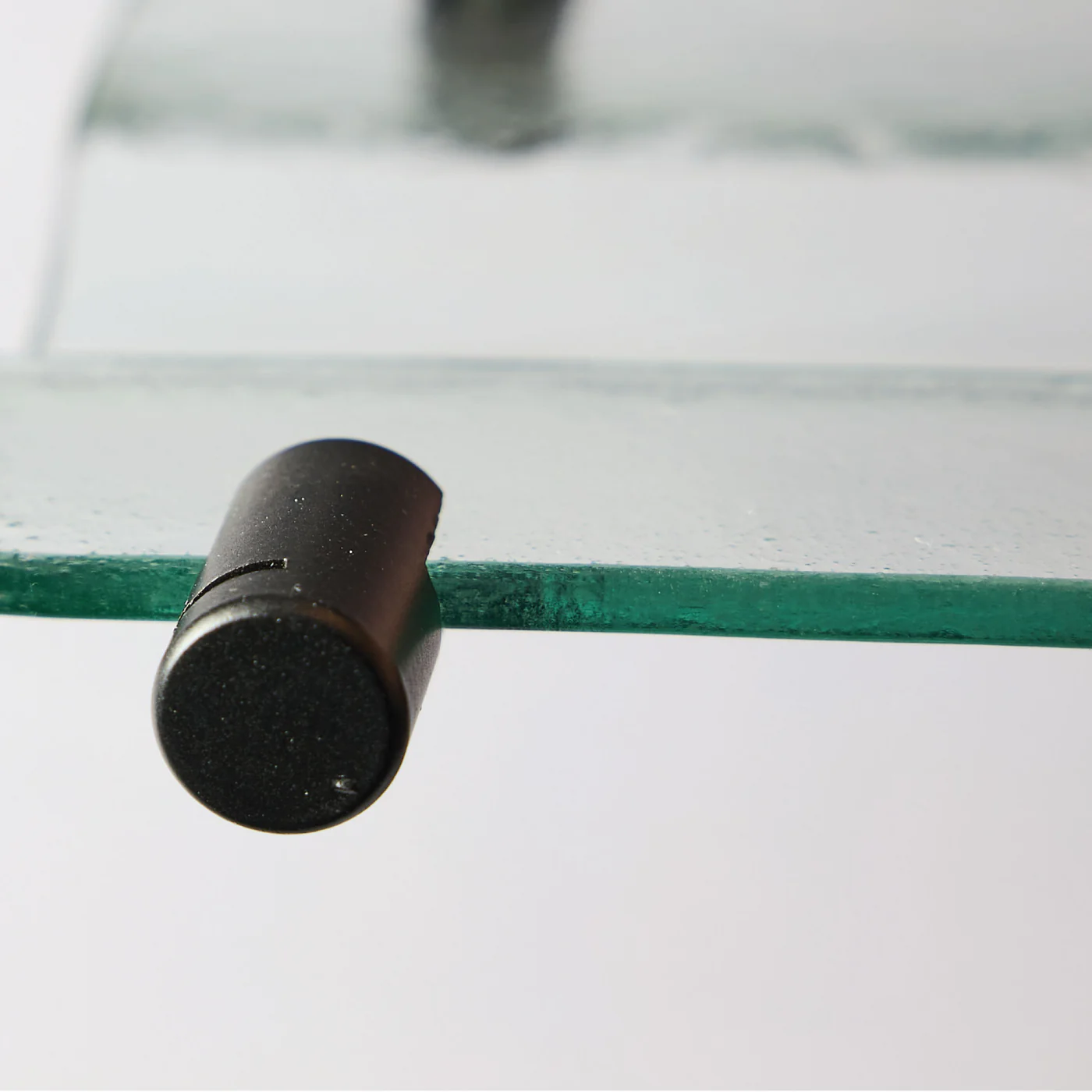 Clear-Glass-with-Black-Hardware-1.webp