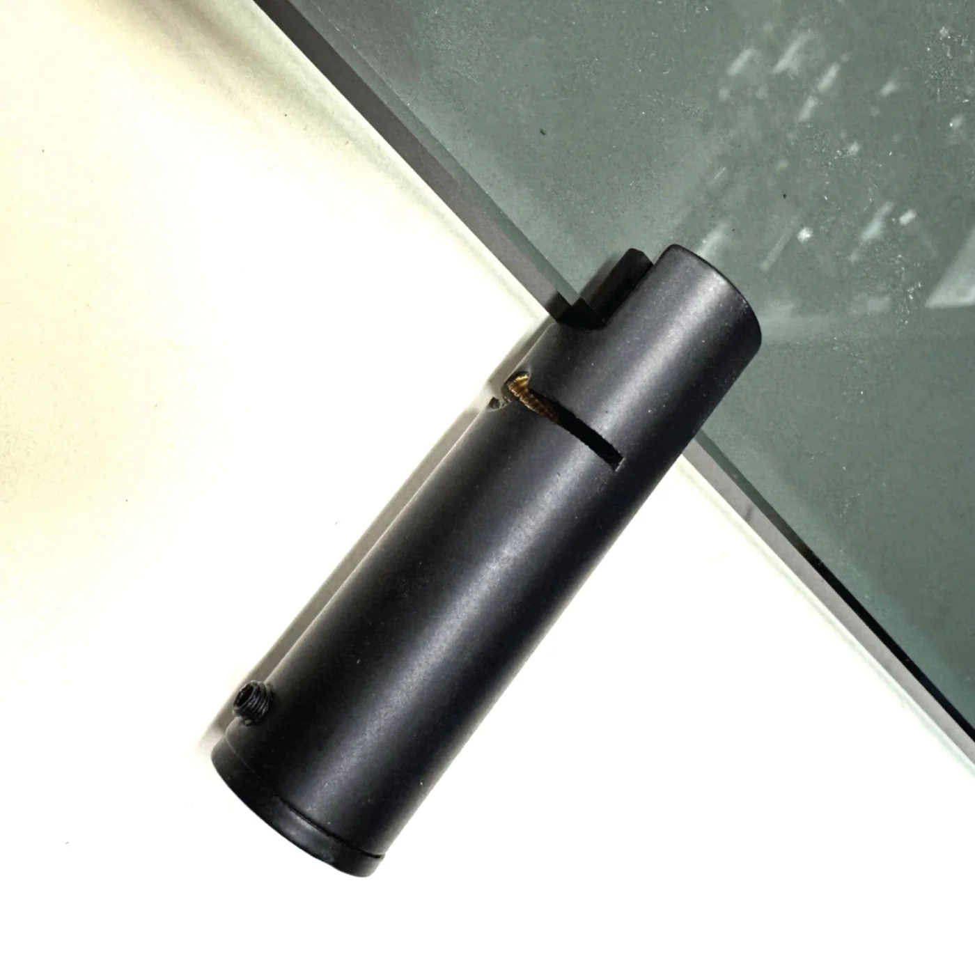 Float-Black-Wall-Bracket-for-Shelving-1.webp